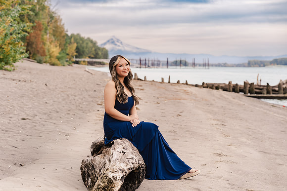 Senior portrait at Columbian River in Vancouver WA