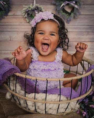6 months old photoshoot